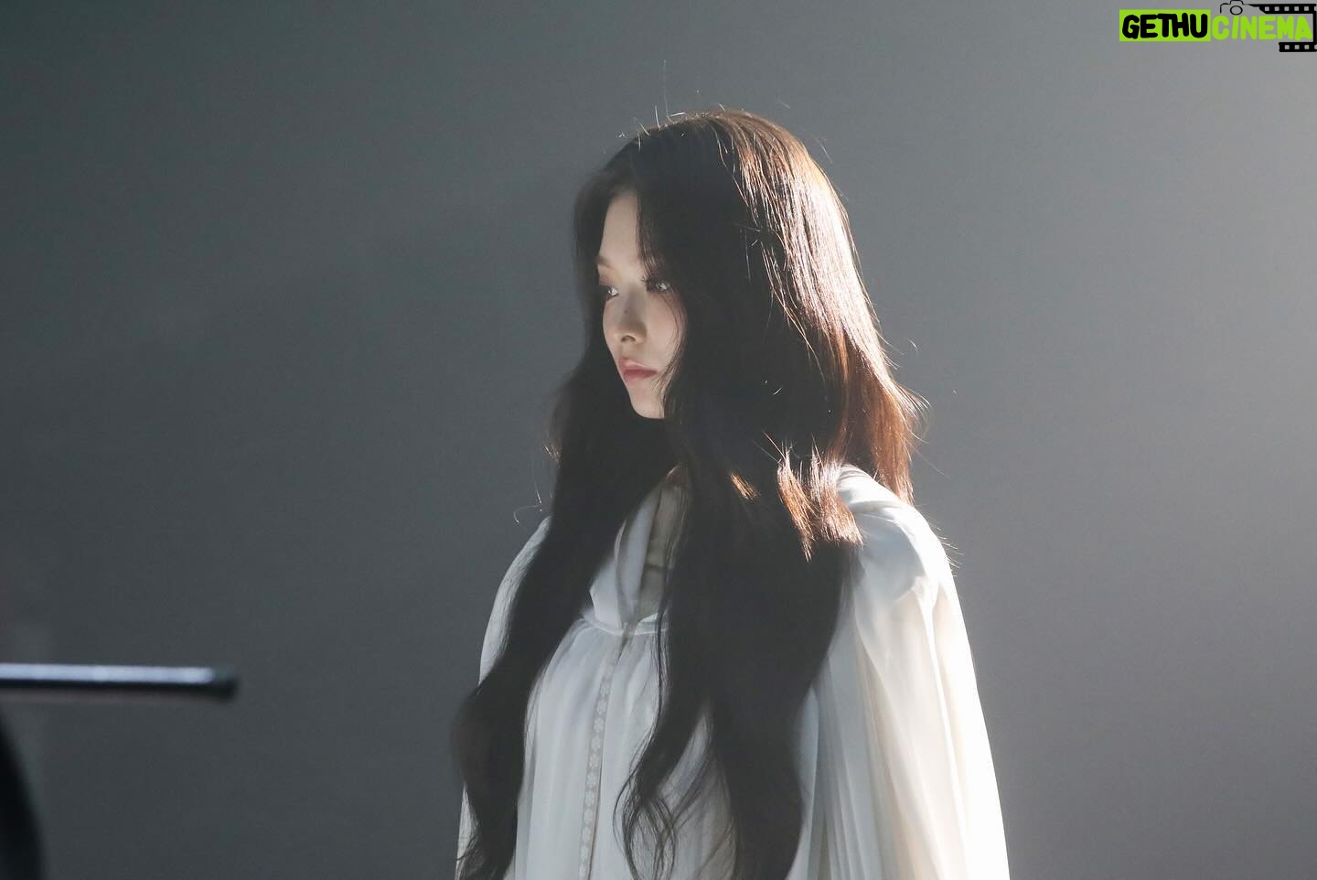 Lee Na-gyung Instagram - #별이되어라2 #베다의기사들 🔥🔥
