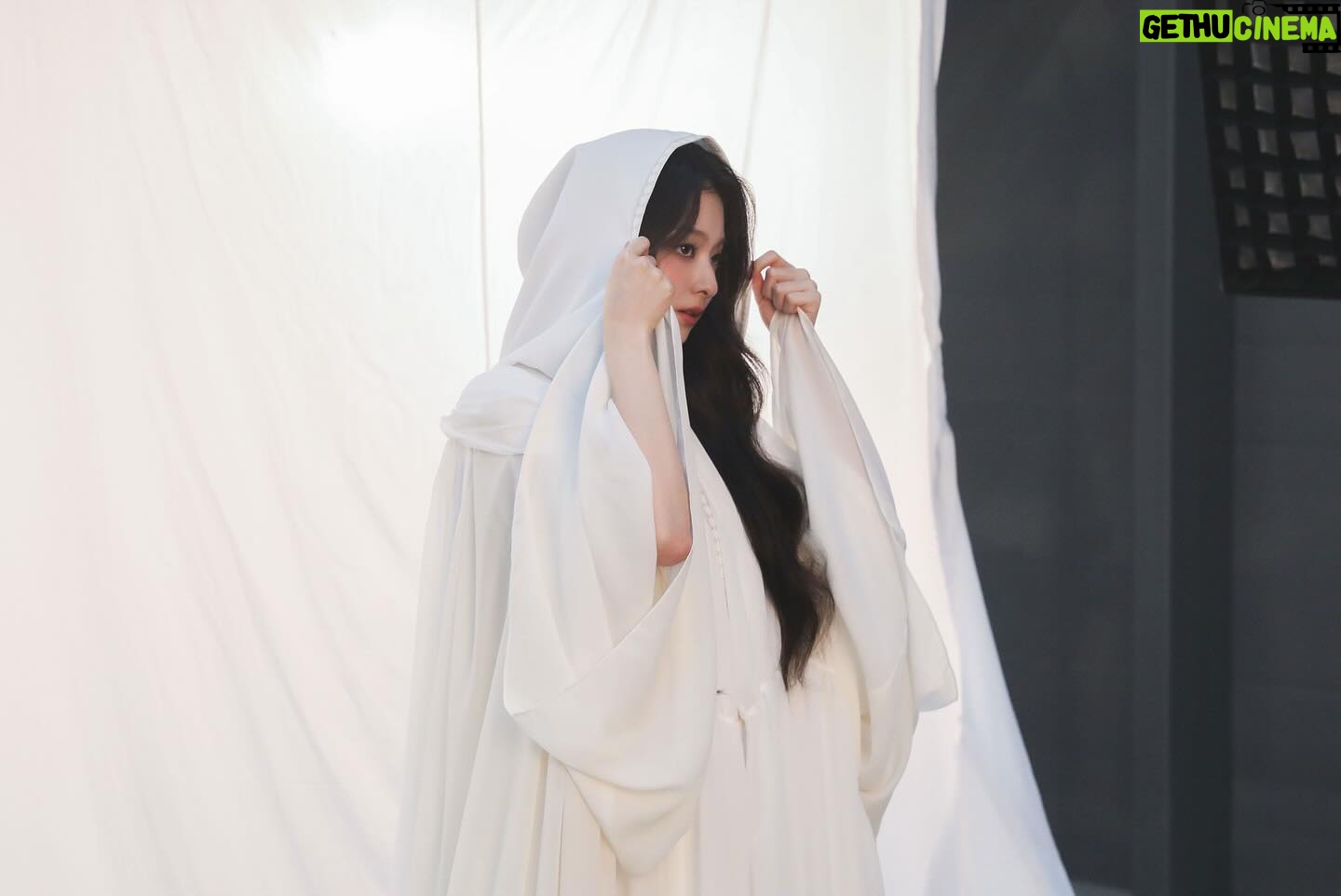 Lee Na-gyung Instagram - #별이되어라2 #베다의기사들 🔥🔥