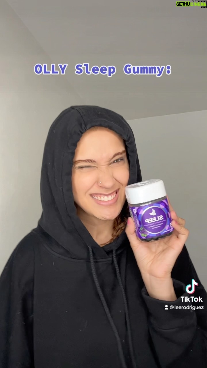 Lee Rodriguez Instagram - The sleep gummies be sleep gummying 😴 @ollywellness #OLLYpartner