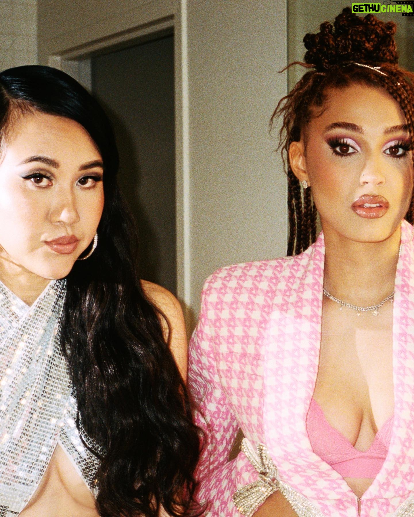 Lee Rodriguez Instagram - She a baddie with her baddie friend ππ€ͺπ«Άπ½ππ @netflix @neverhaveiever