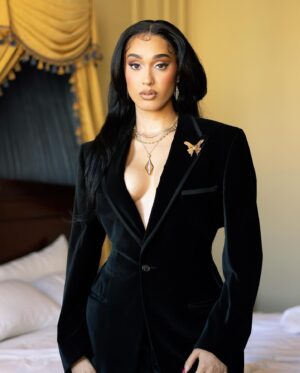 Lee Rodriguez Instagram - Ms. Rodriguez 🦋

 

Team-
Photographer: @cindygromero 
Wardrobe: @marisaledford 
Makeup: @arrmandogarcia 
Hair: @brianchrist0pher 

Fit: Archived @gucci by @tomford 

Jewelry: @astridandmiyu @twentycompass @gabrielandco @ivy.jewelry.ca @zynniacollective @arieltaub_accessories 

PR: @cldstyle @michelemariepr @nerecinacouture