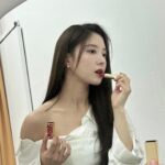 Lee Se-young Instagram - 홀리데이 블록버스터💋 #ad #에스티로더 #에스티로더홀리데이블록버스터 @esteelauderkr