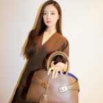 Lee Se-young Instagram - @ferragamo #페라가모 🤎🤍