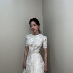 Lee Se-young Instagram - #2023mbc연기대상 자리에 있는 것만으로도 벅차고 감사한 순간이었습니다. 큰 상을 주셔서 몸 둘 바를 모르겠어요. 앞으로 더 열심히 하라고 주셨다 생각하고 노력하겠습니다. 열녀박씨계약결혼뎐의 식구들과 함께 보낼 수 있어서 더 뜻깊은 시간이었습니다. 끝까지 지켜봐 주세요!