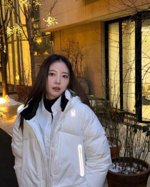 Lee Se-young Instagram - January photo dump🖤