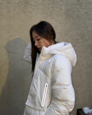 Lee Se-young Instagram - January photo dump🖤
