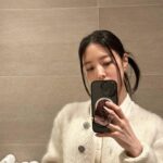 Lee Se-young Instagram - January photo dump🖤