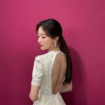 Lee Se-young Instagram - #2023mbc연기대상 자리에 있는 것만으로도 벅차고 감사한 순간이었습니다. 큰 상을 주셔서 몸 둘 바를 모르겠어요. 앞으로 더 열심히 하라고 주셨다 생각하고 노력하겠습니다. 열녀박씨계약결혼뎐의 식구들과 함께 보낼 수 있어서 더 뜻깊은 시간이었습니다. 끝까지 지켜봐 주세요!