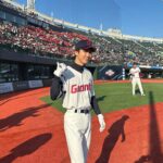 Lee Seung-hoon Instagram – 야구… 좋아하세요? #롯데자이언츠 ⚾️