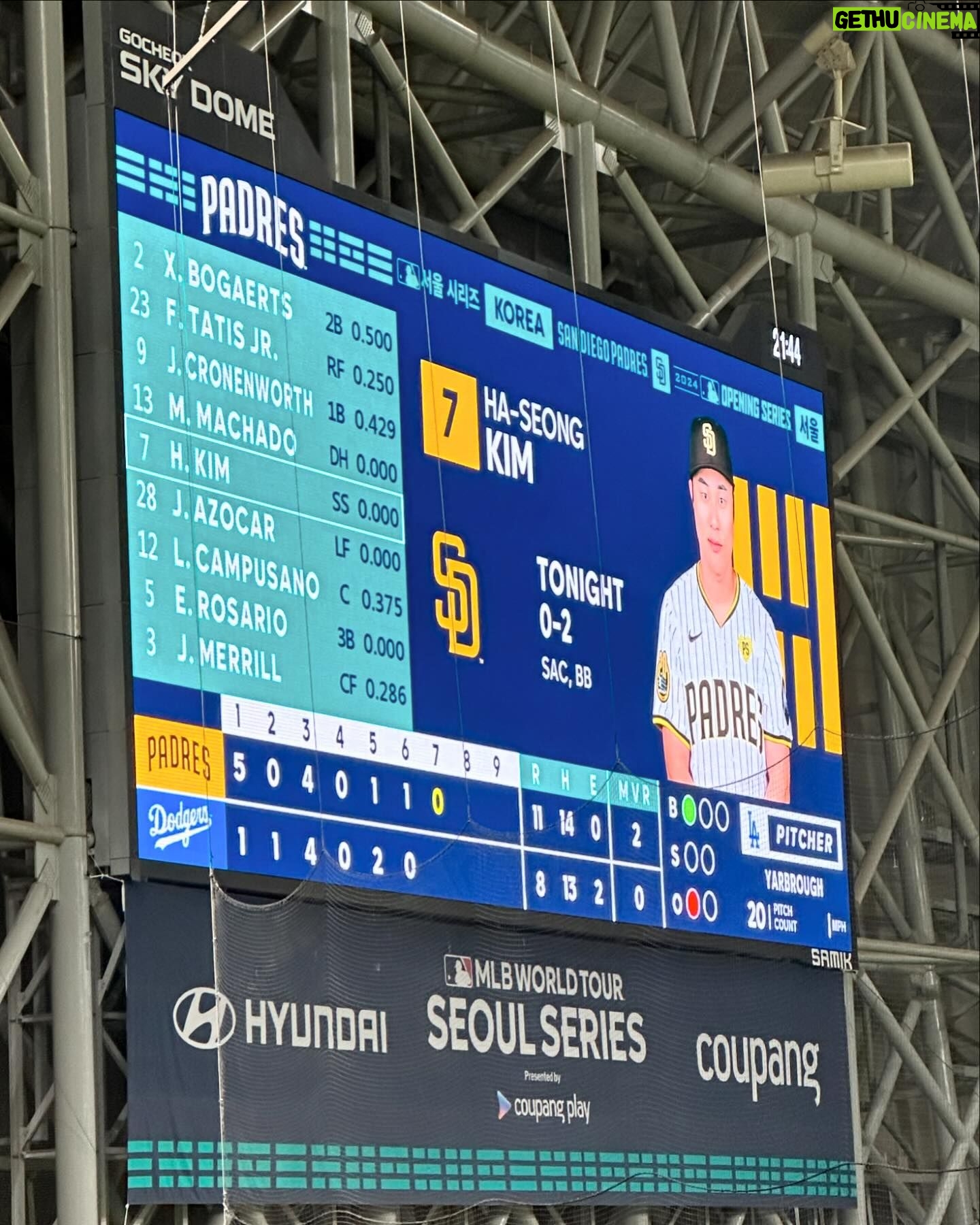 Lee Seung-hoon Instagram - MLB world tour seoul series⚾️ #ladodgers #sdpadres