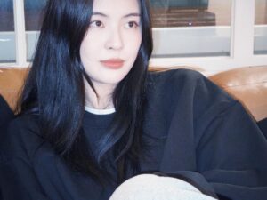 Lee Sun-bin Instagram - ☺︎︎ 𖤐