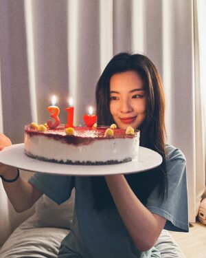 Lee Sun-bin Instagram - 2024.01.07 🎂 
축하 해주신 모든 분들 사랑해요 감사해요 미안해요 더 잘할게요..❤️
그리고 오늘 행복에 늪에 빠지게 해준 우리 해콩이들..❤️
아직도 여운이…
정말 다음번엔 더 제대로 준비할거야!!!!!😏
항상 감동이고 매번 볼 때 마다 많은 위로를 받는 것 같아요..🥹
슬로건 이벤트는.. 정말이지.. 왜 자꾸 매번 울리려 하는 거야…?
사랑해요 진심 담아서 고마워 울 해콩이들..😭 
잊지 않을게요.(근엄) 내 맘 알지!????😘

( TMI 그리고 내 칭구들은 나 빠른 안쳐줘서 한 살 어리게 인정 안해주더라.. 쩝..ㅋ 고맙다! ㅋ )