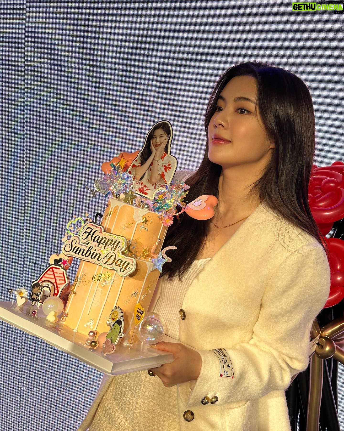 Lee Sun-bin Instagram - 2024.01.07 이번 생일도 우리 해콩이들과 함께 할 수 있어서 너무행복했고 감동이었어요… 나 울리지마… 🥹 아직도 여운이 가시지가 않는다..하….🥹❤️🤦🏻♀️