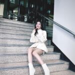 Lee Sun-bin Instagram - 병태랑 지영이랑 #악뮤의오날오밤 다녀왔슈❤️ 오늘 #소년시대 마지막화 보구 오날오밤으로 넘어오셔유~❤️ 크리스마스 선물로 노래 선물 드릴게유🎉