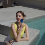Lee Sung-kyoung Instagram - #시세이도 #파란자차 슈팅 비하인드🩵