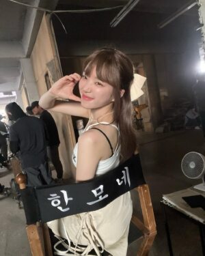 Lee Yu-bi Instagram - 촬영촬영 또 촬영 중이여서 종영 인사를 이제야하네요!! 🥺🥺 7인의 탈출 많이 관심가져주시구 모네 응원해주셔서 넘넘 감사합니다아 🐶💕 덕분에 열심히 시즌2 촬영 중입니다아아아 🙏🏻🔥⭐️ 내년에도 저희드라마 많은 사랑해주세요 우리 7탈 스탭분들 사랑해요 다들 끝까지 화이팅!!!!