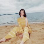 Lee Yu-bi Instagram - @marieclairekorea 📸 @jdzcity 💇🏻‍♀️ @dakyeomeee 💄 @sinyeong0907 👗 @hanstyle_s.h