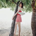 Lee Yu-bi Instagram - @marieclairekorea 📸 @jdzcity 💇🏻‍♀️ @dakyeomeee 💄 @sinyeong0907 👗 @hanstyle_s.h