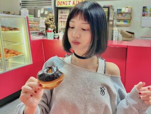 Lee Yu-bi Instagram - 💇🏻‍♀️🤦🏻‍♀️