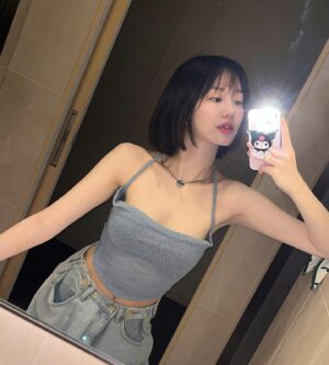Lee Yu-bi Instagram - 쿠로미 너므귀여워서 거울샷🥺