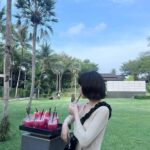 Lee Yu-bi Instagram - 이 땡모반 내가 다먹어따 🍉🍉🍉 예쁜 가방매구 촬영 🌈🖤