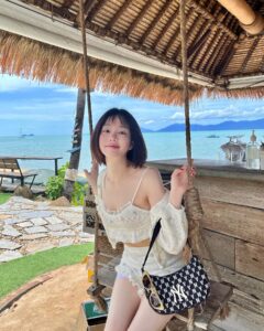 Lee Yu-bi Instagram - 빨갛게 익었따아 🍎 헤헤 ☺️