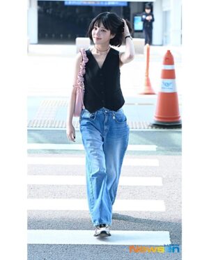 Lee Yu-bi Instagram - 바쁜시간에 와주샤서 감사합니다아😲💕 
DAZED 푸켓촬영 잘 다녀올게요 다들 감기걸리지말구 있👼🏻쪙💘 ✈️