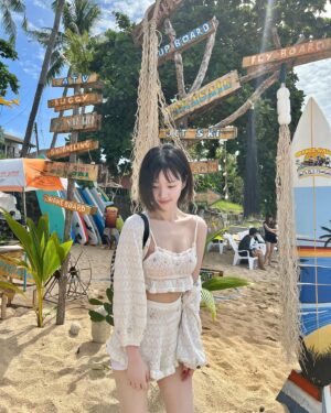 Lee Yu-bi Instagram - 빨갛게 익었따아 🍎 헤헤 ☺️