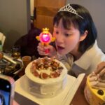 Lee Yu-bi Instagram - 22.11.22 🎉🎂🥳 고맙고 사랑하는 사람들과 🥺💕