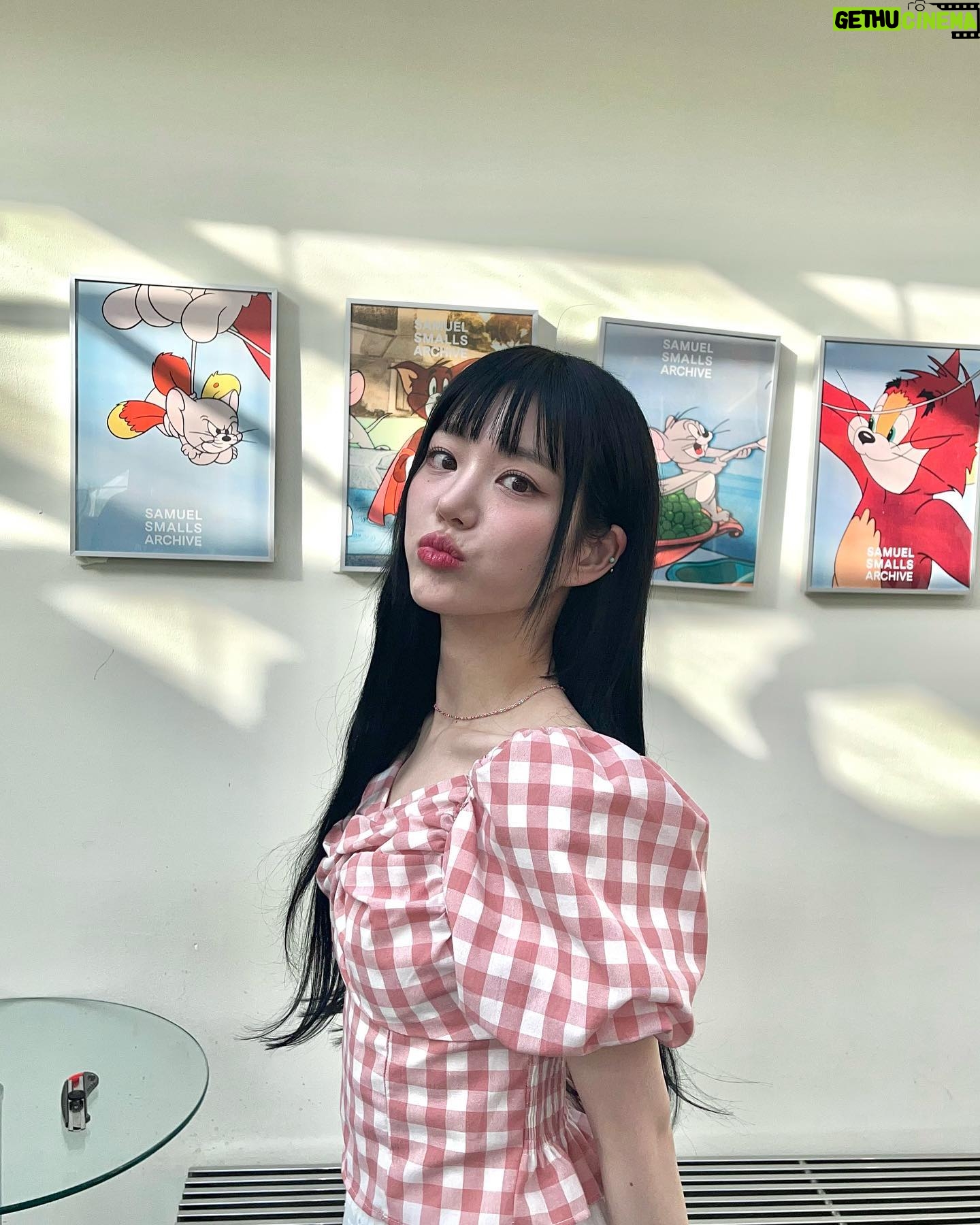 Lee Yu-bi Instagram - 오랜만에 광고나들이😎 @muzakinsta @ifne_official