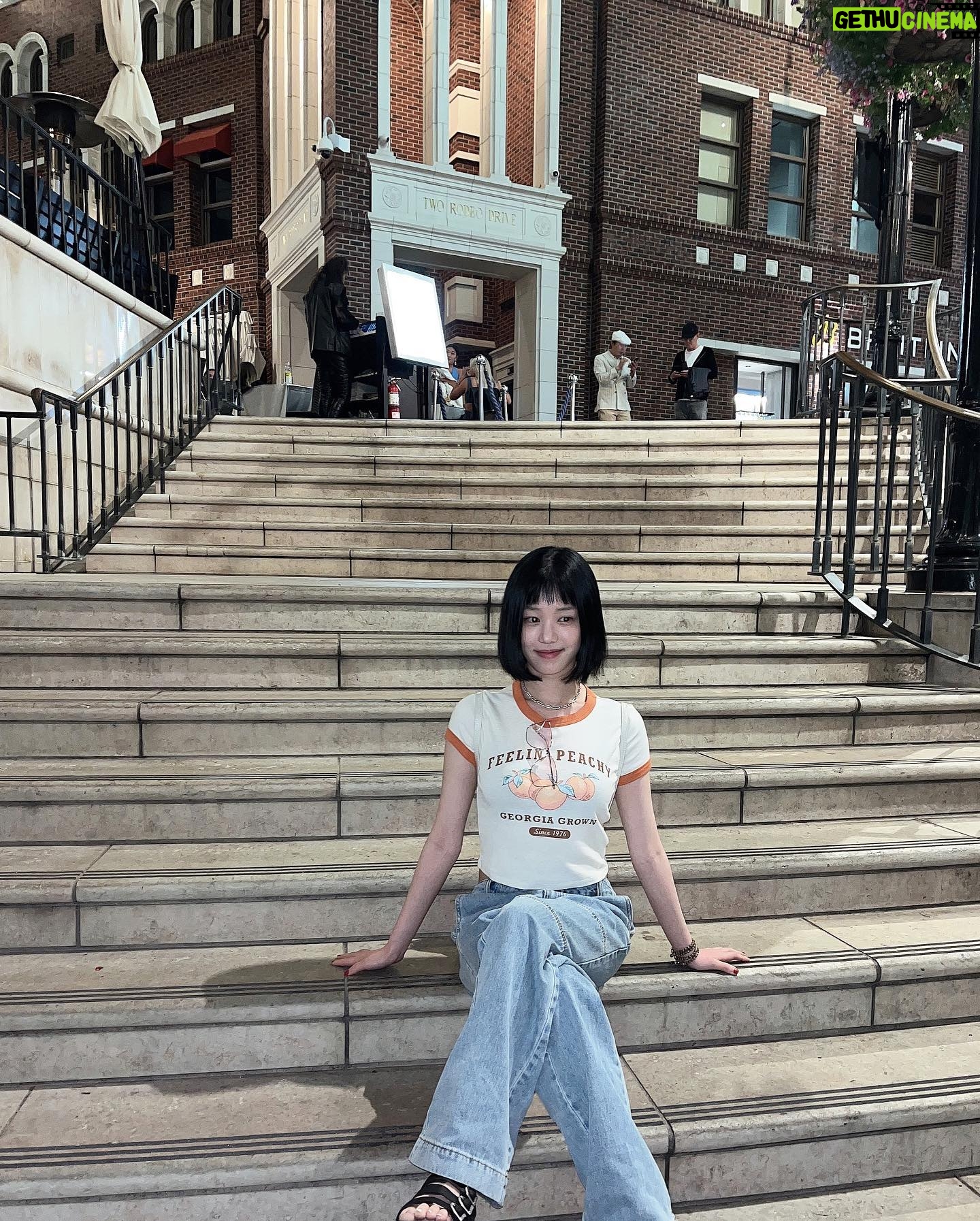 Lee Yu-bi Instagram - 안녕2022 🙈💕🦄🌈🍬🎀 💜🍒💫🌠 넘나 행복한 한 해가 될 것만 같은 예감..✨