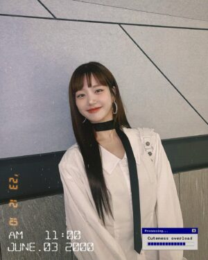 Lee Yu-bi Instagram - 코 끝에 눈이 앉았나아🤍🤍