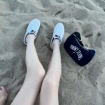 Lee Yu-bi Instagram - Tommy girl in Tommy shoes💕 . . #광고 #타미힐피거 #타미슈즈 #타미뮬 #뮬스니커즈 #tommyhilfiger #tommyshoes