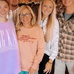 Leigh-Allyn Baker Instagram - Thank you to the sweet family that bought my family breakfast @crackerbarrel this morning! You inspired me! So my challenge to all of my fans and friends… let’s make it a #crackerbarrelchristmas this year and buy a random stranger breakfast for no reason at all!
#randomactsofkindness #christmas #buybreakfastchallenge #crackerbarrel #leighallynbaker #payitforward