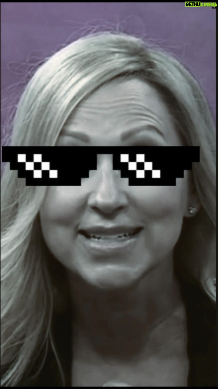 Leigh-Allyn Baker Instagram - Wait for it….😎 #leighallynbaker #goodluckcharlie #imabigdeal