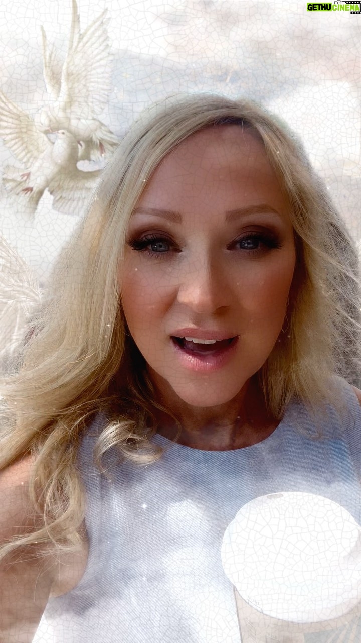 Leigh-Allyn Baker Instagram - Big news! I’m not playing a Mom in my latest movie! This Christmas… prepare to meet Cal…the most sarcastic angel in all of Heaven! And before you judge… yes, I’m a coffee drinking kind of angel! #bringingbackchristmas