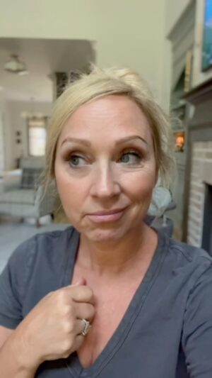 Leigh-Allyn Baker Instagram - It’s time to get ripped! Give me some advice y’all! #leighallynbaker