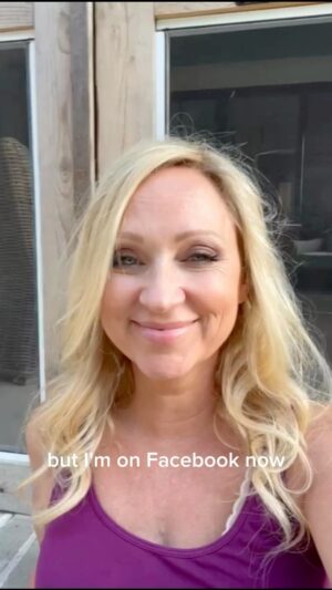 Leigh-Allyn Baker Instagram - I might be late but….can we be friends in Facebook too? 🥹 Can we hit 500 followers today?! #leighallynbaker #goodluckcharlie