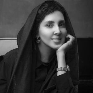 Leila Bolukat Instagram - تنها راهی که می‌شود يک زندگی بهتر داشت این است که رشد کنیم؛

تنها راهی که می‌شود رشد کرد این است که تغییر کنیم؛

تنها راهی که می‌شود تغییر کرد این است که چیزهای جدید یاد بگیریم...
#لیلا_بلوکات #منتظر_روزهای_خوب #به_امید_روزهای_خوب