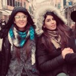 Leila Bolukat Instagram - تولدت مبارک گل پونه گل عزیز من یکی یه دونه خواهرکم میلادت مبارک عزیز دلم از راه دور میبوسمت و بهترینها رو برات آرزو دارم در کنار همسر نازنینت و همراه همیشگیت.💃🥰🌹🎂❤️ #لیلا_بلوکات#میترا_بلوکات#تولد_مبارک_خواهری