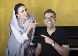 Leila Bolukat Instagram - سلام سلام 
بعضی از آدمها تو زندگیت خیلی میتونن مثبت و انرژی بده باشن و ادامه مسیر پیش روتو با آرامش بیشتری هموار کنن و حمیدرضا شعبانی استاد صدا و آواز یکی از اون خوباست مرسی که انگیزه ایجاد میکنید برای ادامه کلاسهام هم شما هم دستیارتون ، شروع مجدد کلاسهای صدا و آواز بعد از مدتها در آموزشگاه جدید استاد شعبانی با کلی انرژی خوب و مثبت و بچه های دوست داشتنی.🙏👍
@hamidreza.shabani.official 
@kiarash_vafa
عکس از دختر بسیار دوست داشتنی 
@sarah__labib