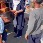 Leila Bolukat Instagram - انسان باش.. چه فرقی میکند؛ رمضان باشد و یا شعبان !؟؟ تیر باشد و یا آبان ؟!! دسامبر باشد و یا ژوئن؟!! هر روز که دستی را گرفتی، دلی را بدست آوردی، اشکی را پاک کردی، 👈🌸انسانی روزه ی پرهیز بگیریم! پرهیز از قضاوت و سعایت، از دروغ و ریا، از تهمت و دورویی، از نیرنگ و تزویر؛ و گرنه تا بوده... انسان هایی بوده اند که بسیار گرسنگی کشیده اند؛ ولی هرگز روزه نبوده اند!! #لیلا_بلوکات#خیریه_مهر_لیلا#مهربانی_را_بیاموزیم #انسانیت_را_فراموش_نکنیم