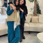 Leila Bolukat Instagram - من از میانِ بلایای سخت آمده ام ! که دانه رفته ام اما درخت آمده ام ... #لیلا_بلوکات #نوشا_بلوکات #میترا_بلوکات #زندگی_سالم #دشواریها_نمیتوانند_مرا_شکست_دهند #بزرگ_شدن_درد_داره_آسان_نبود_نیست #خواهرانه_هايم_با_همه_دنيا_فرق_ميكند