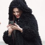 Leila Bolukat Instagram – ‏شهرِ من
رقصِ کوچه‌هایش را باز می‌یابد
هیچ کجا، هیچ زمان،
فریادِ زندگی بی‌جواب نمانده است… #احمد_شاملو
#لیلا_بلوکات #تمام_جهان_در_من_است
@zendehpir_photography 🙏
@nedam.by.nedamahmoudi 🙏