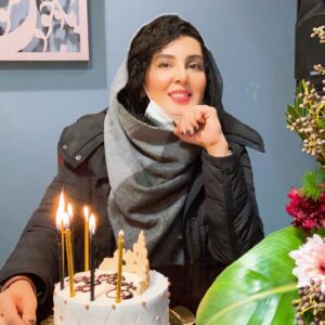 Leila Bolukat Instagram - ۹۹/۹/۴ آذر ماه سپاس فراوان🙏 #لیلا_بلوکات #تولد_بازی_با_محدودیت#کرونا