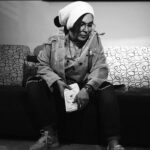 Leila Bolukat Instagram - سلام امیدوارم ایام بکام باشه با این شرایط بهرحال اون دسته آدمهای با انصاف و باشعور که تو خونه نشستن با چیزای مختلفی سرشونو گرم میکنن مثل فیلم دیدن،کتاب خوندن، ورزش کردن،نوشتن،موسیقی کار کردن،آشپزی،زبان خوندن ،خلاصه چیزای مختلف و حتی اینستاگرام و چالشهای مختلف الانم من به درخواست تعدادی از دوستانم به چالش عکس سیاه و سفید دعوت شدم🙈😉 بهر حال سرگرمیه دیدن عکسهای قدیمی، با آرزوی دفع سریع ویروس کرونا برای همتون آرزوی سلامتی دارم، متشکر از کادرهای درمانی و ارگانهای مختلفی مثل جمعیت هلال احمر که مشغول حمایت و مراقبت از مردم هستن، و ممنون از مردم بافرهنگی که خونشون نشستن و سفر نرفتن🙏 لطفا ورق بزنید #لیلا_بلوکات #چالش_جدید_عکس_سیاه_سفید #کرونا_ویروس #قرنطینه_خانگی #سفر_نریم #در_خانه_بمانیم