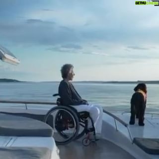 Lela Loren Instagram - A friend of mine @annalouiseimagery is making this beautiful and moving documentary about quadriplegics racing the gulf of Mexico on the first fully accessible boat in the world. She’s going into production with Diane and looking for funding to help bring this film to life. Any support you can offer would be so appreciated! Link in my profile ✨