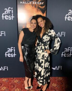Lela Loren Instagram - Such an inspiring evening #AFIfest✨ Halle Berry makes her directorial debut while starring in #BRUISED. Don’t miss it!! Out in select Theatres Nov 17th and on @netflix Nov 24th! #womeninfilm #womensupportingwomen 

*****
Glam by @tamielsombati 
Jewelry @marissaalperinstudio