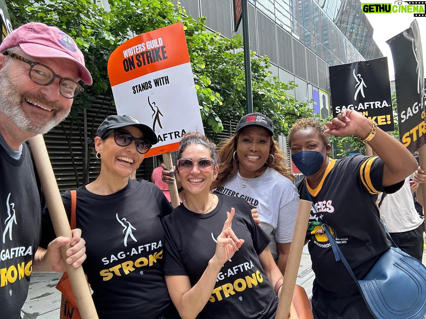 Lela Loren Instagram - Union Strong 👊🏼 Here we go! Striking for a better tomorrow. #sagaftra #WGA