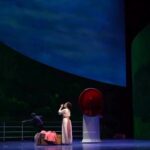 Lela Loren Instagram - Florencia en el Amazonas is the first spanish language opera to debut at the Met since 1926! And it is absolutely stunning 🦋 Go see it if you can! Its playing until Dec 14th, but will live stream Dec 9 My dear friend @ailynperezsoprano will transport your hearts on a magical journey down the Amazon river.🦋 Mis queridos latinos, no pierden este obra ✨ Link in my bio Abrazos